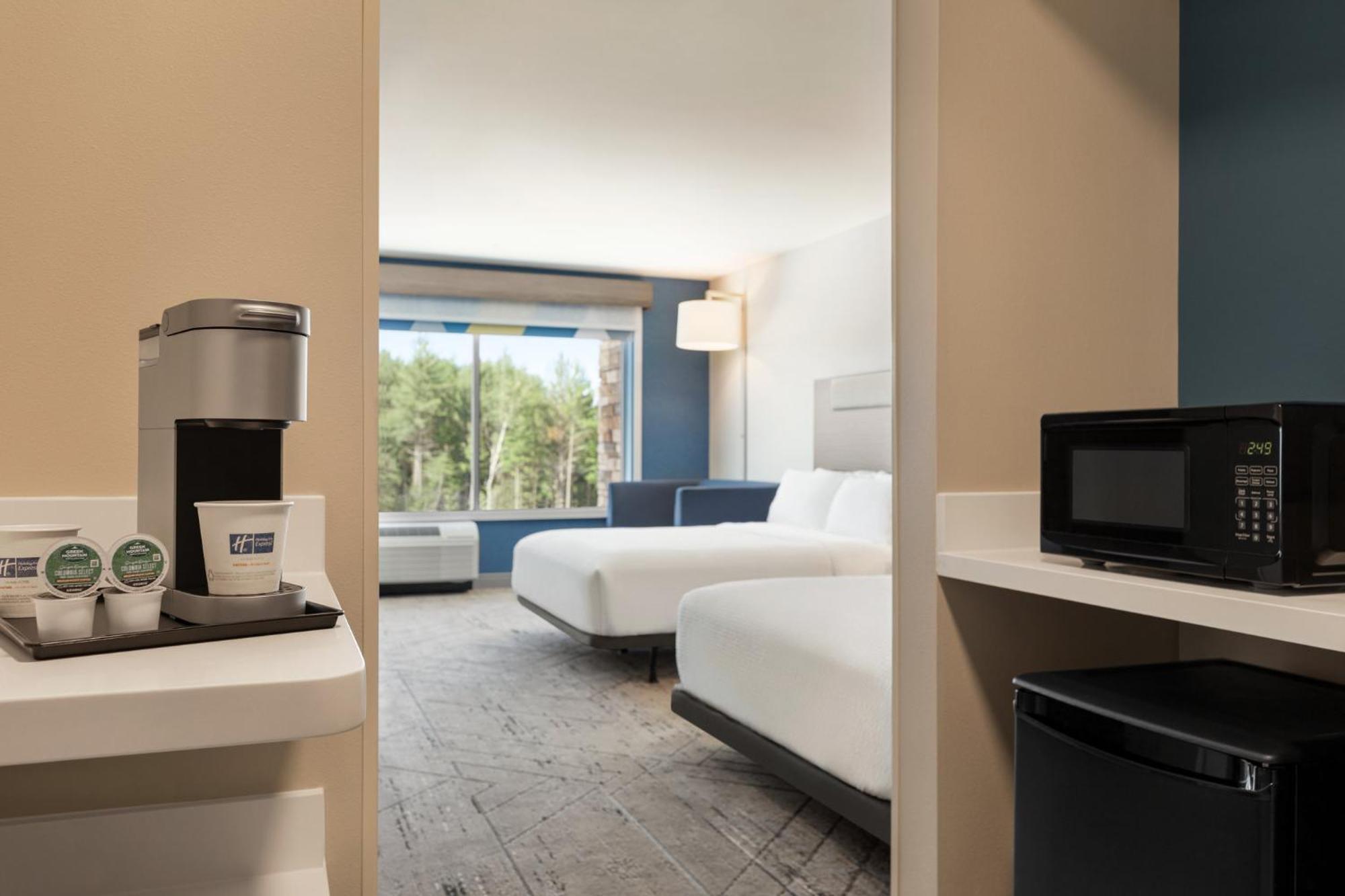 Holiday Inn Express & Suites Rhinelander By Ihg Екстер'єр фото