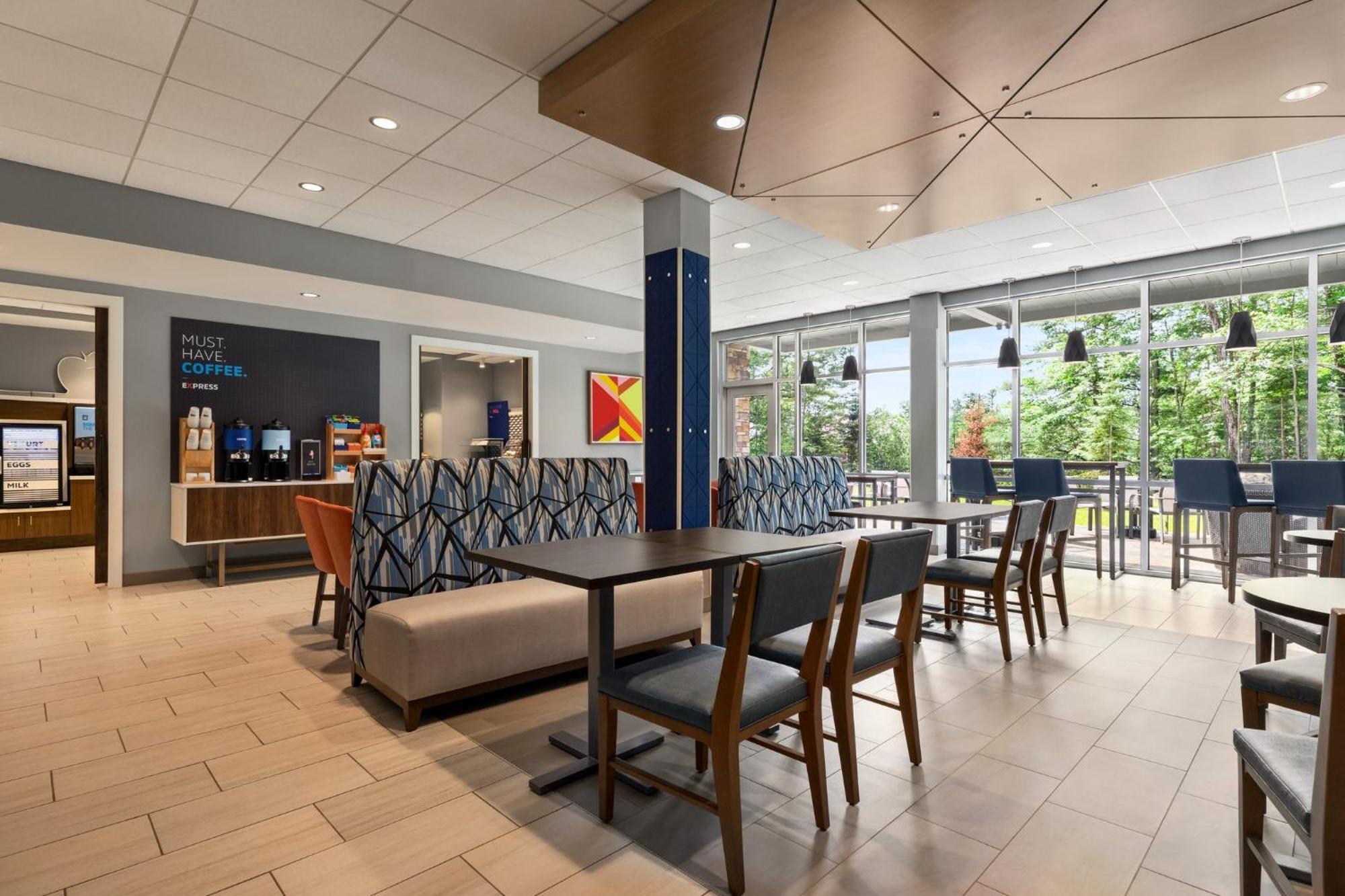 Holiday Inn Express & Suites Rhinelander By Ihg Екстер'єр фото