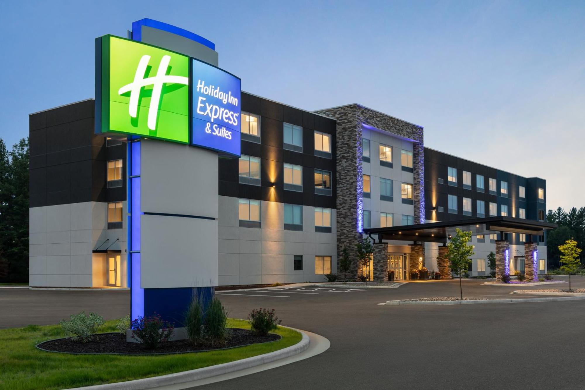 Holiday Inn Express & Suites Rhinelander By Ihg Екстер'єр фото